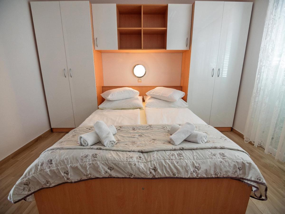 Apartments Bene Банёл Экстерьер фото